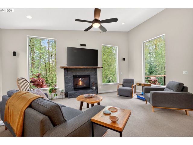 1878 Se JASMINE Pl, Gresham, OR 97080