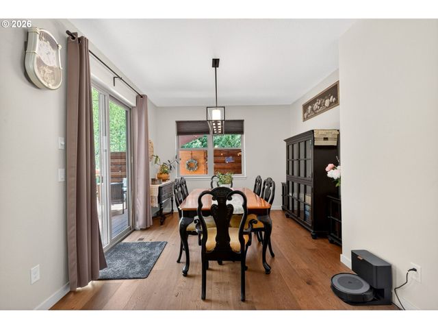 1878 Se JASMINE Pl, Gresham, OR 97080