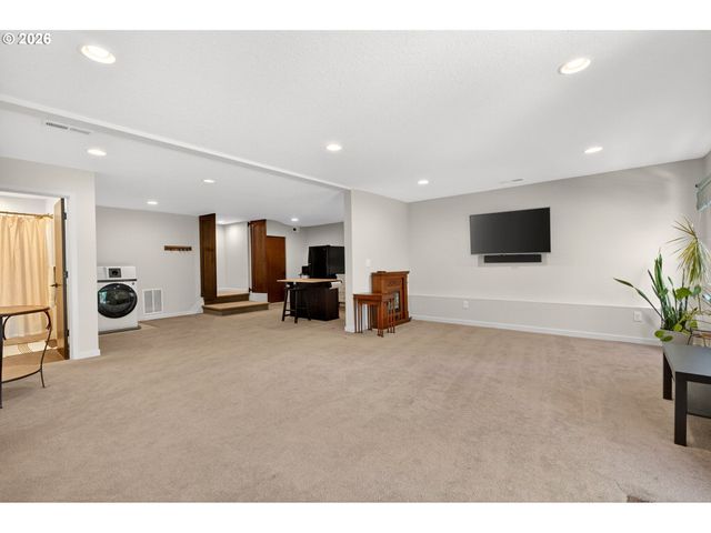 1878 Se JASMINE Pl, Gresham, OR 97080