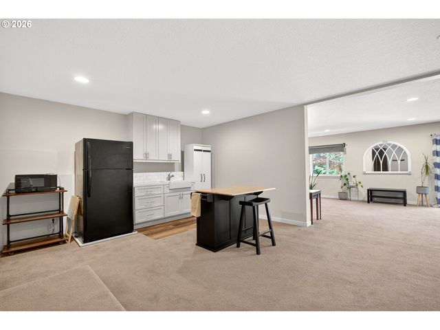 1878 Se JASMINE Pl, Gresham, OR 97080