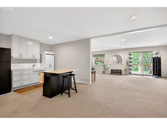 1878 Se JASMINE Pl, Gresham, OR 97080