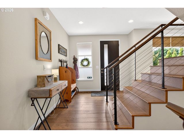 1878 Se JASMINE Pl, Gresham, OR 97080