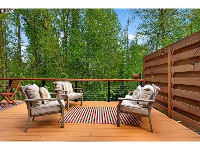 1878 Se JASMINE Pl, Gresham, OR 97080