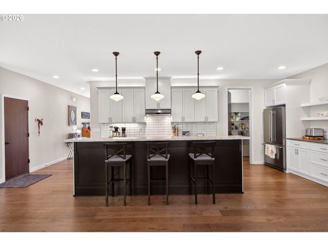 1878 Se JASMINE Pl, Gresham, OR 97080