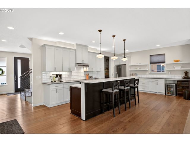 1878 Se JASMINE Pl, Gresham, OR 97080