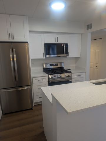 201 E Janata Boulevard 1A, Lombard, IL 60148