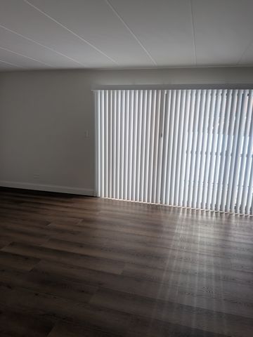 201 E Janata Boulevard 1A, Lombard, IL 60148