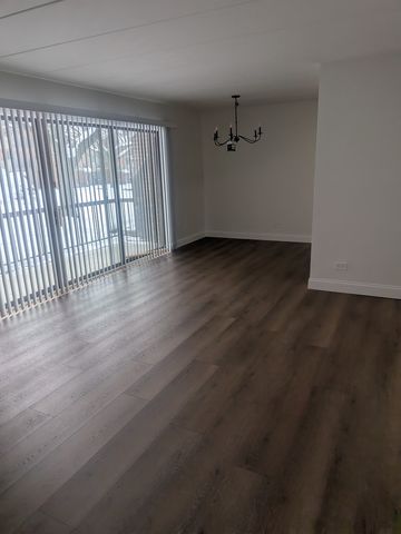 201 E Janata Boulevard 1A, Lombard, IL 60148