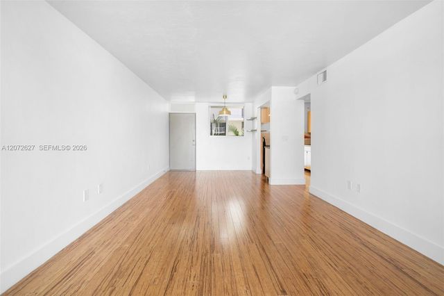 1670 Bay Road 4B, Miami Beach, FL 33139