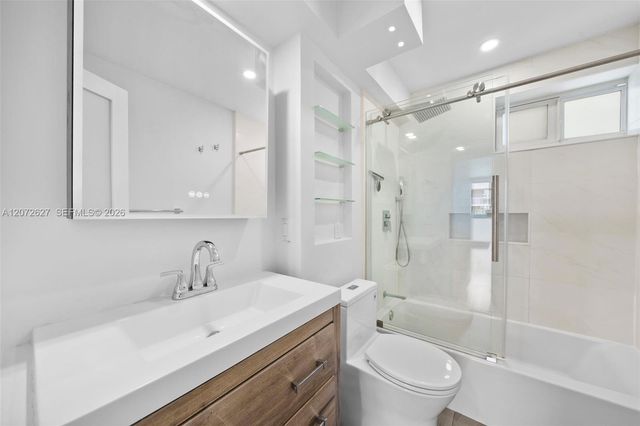 1670 Bay Road 4B, Miami Beach, FL 33139