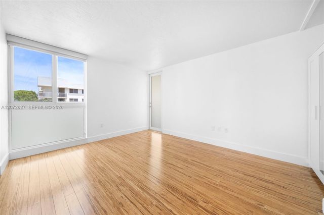 1670 Bay Road 4B, Miami Beach, FL 33139