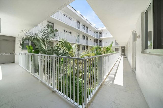 1670 Bay Road 4B, Miami Beach, FL 33139