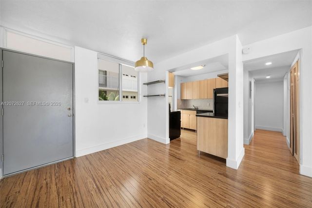 1670 Bay Road 4B, Miami Beach, FL 33139