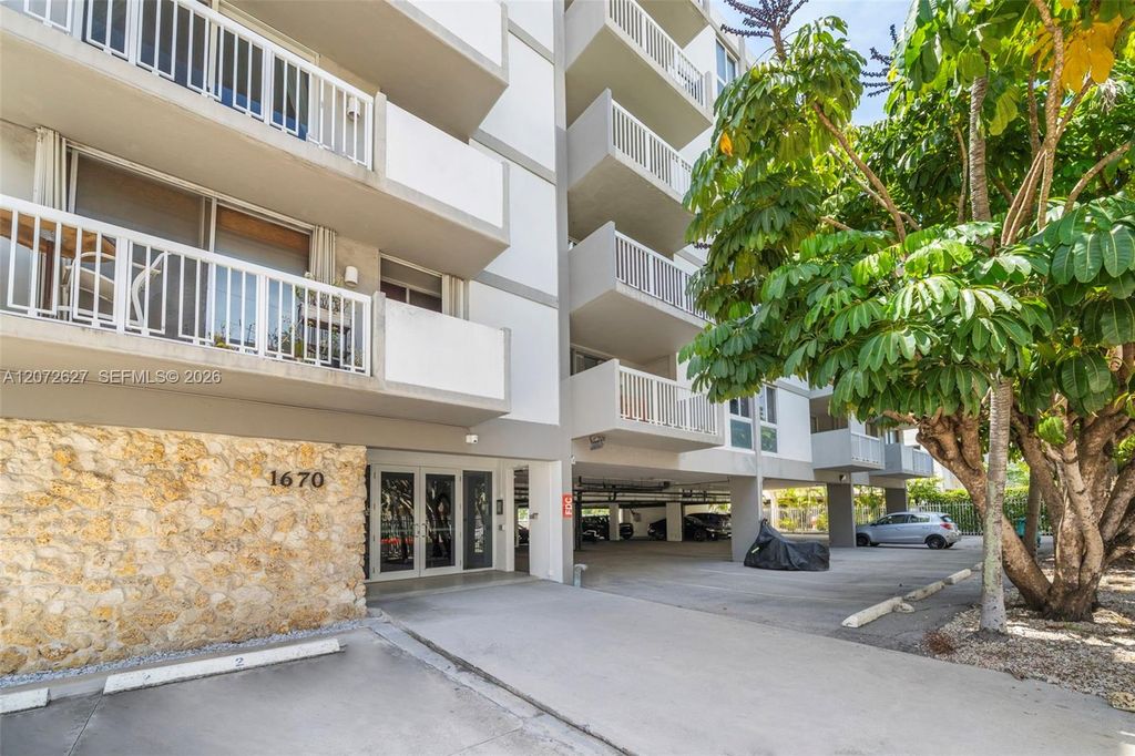 1670 Bay Road 4B, Miami Beach, FL 33139