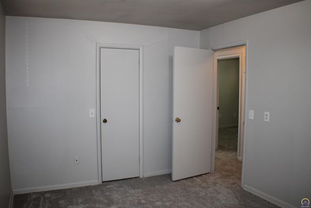 2526 SE Colorado AVE, Topeka, KS 66604