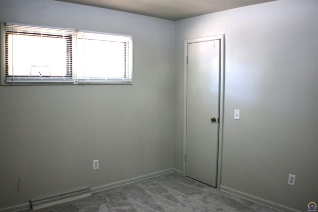 2526 SE Colorado AVE, Topeka, KS 66604