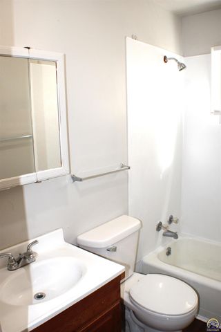 2526 SE Colorado AVE, Topeka, KS 66604