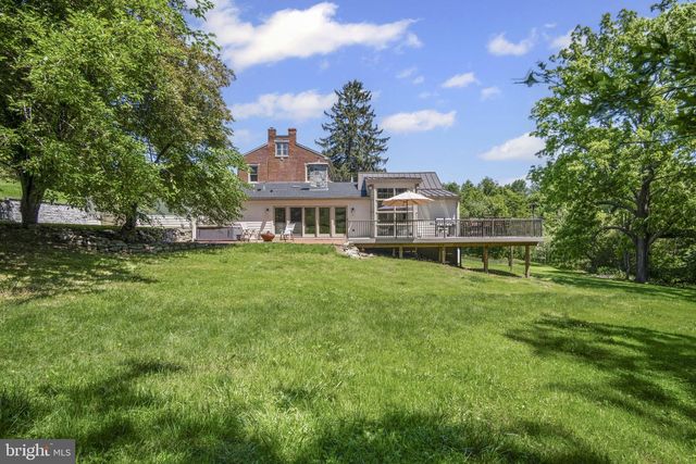 154 CALVARY CHURCH RD, Wrightsville, PA 17368