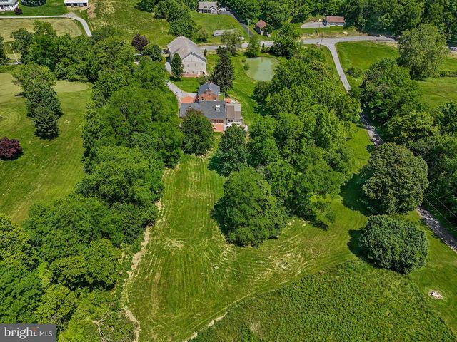 154 CALVARY CHURCH RD, Wrightsville, PA 17368