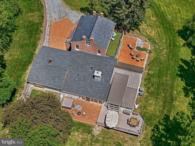 154 CALVARY CHURCH RD, Wrightsville, PA 17368