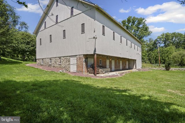 154 CALVARY CHURCH RD, Wrightsville, PA 17368
