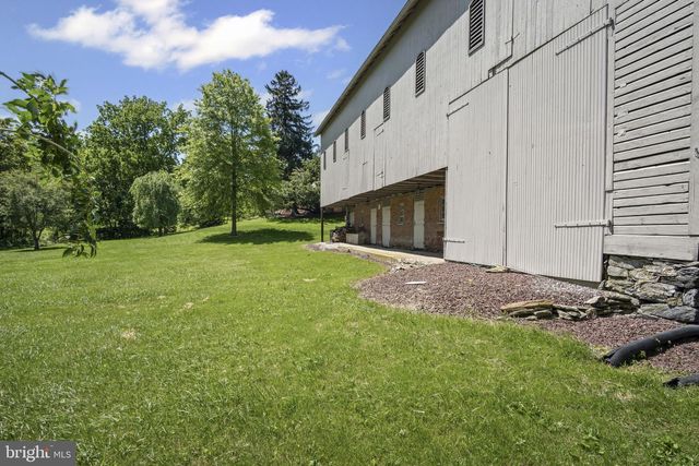 154 CALVARY CHURCH RD, Wrightsville, PA 17368