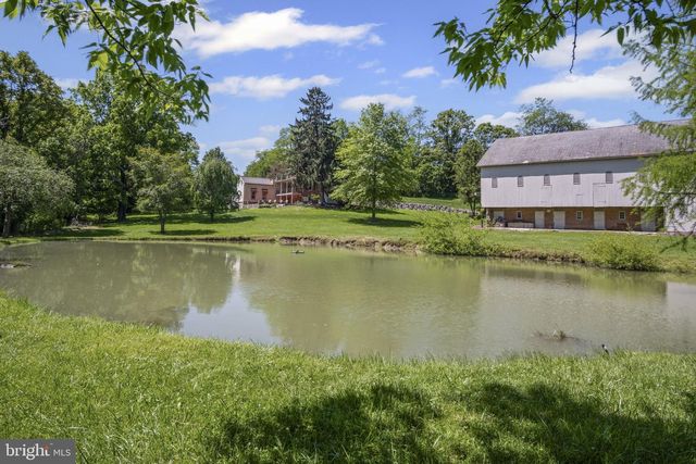 154 CALVARY CHURCH RD, Wrightsville, PA 17368