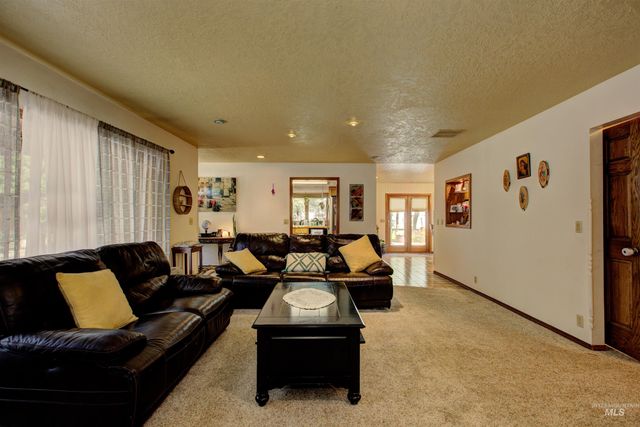 150 E Hubbard, Kuna, ID 83634