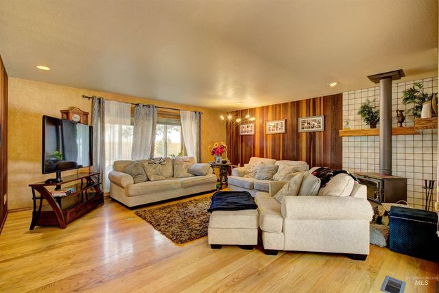 150 E Hubbard, Kuna, ID 83634