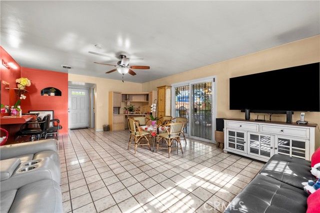 5658 Willowcrest Ave, North Hollywood (los Angeles), CA 91601