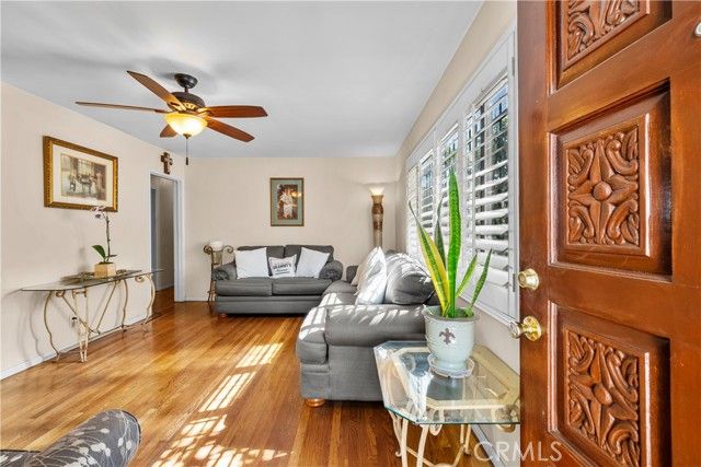 5658 Willowcrest Ave, North Hollywood (los Angeles), CA 91601