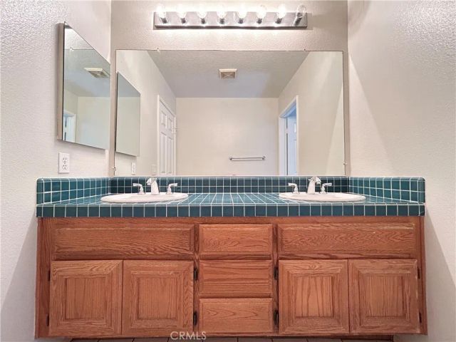 8132 E Hillsdale, Orange, CA 92869