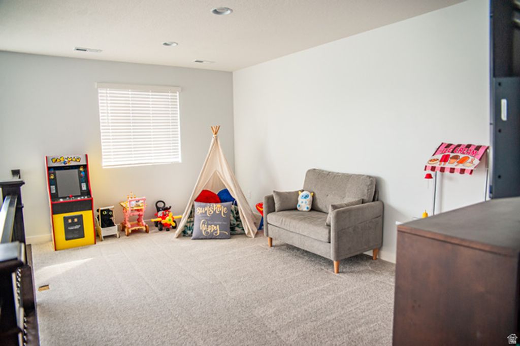 Image 24 of property listing at 2353 W THOMAS CT, Syracuse, UT 84075