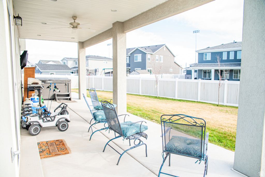 Image 37 of property listing at 2353 W THOMAS CT, Syracuse, UT 84075