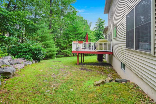 5 Sherwood Court, Highland Mills, NY 10930
