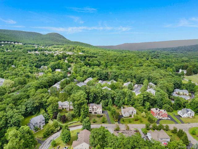 5 Sherwood Court, Highland Mills, NY 10930