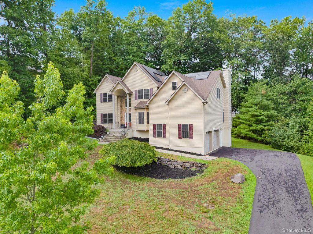 5 Sherwood Court, Highland Mills, NY 10930 — photo 2