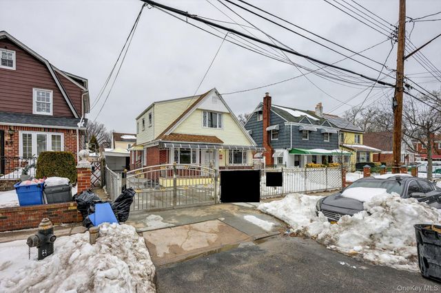 10424 208th Street, Queens Village, NY 11429