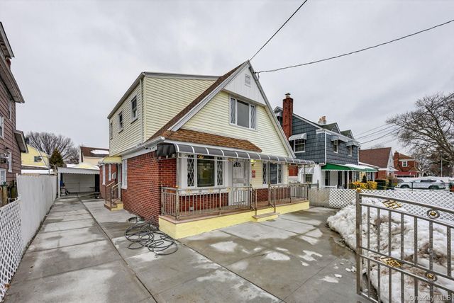 10424 208th Street, Queens Village, NY 11429