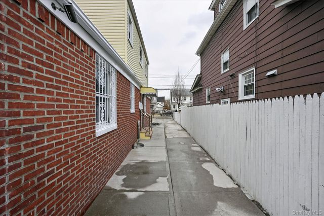 10424 208th Street, Queens Village, NY 11429