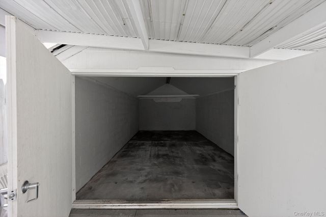 10424 208th Street, Queens Village, NY 11429