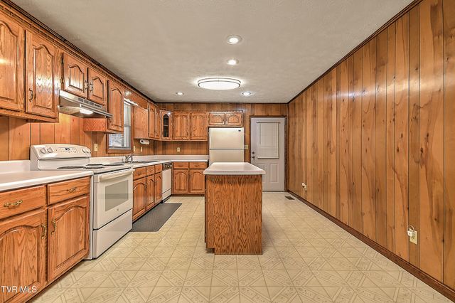 1363 North Highway 91, Elizabethton, TN 37643