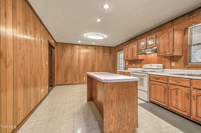 1363 North Highway 91, Elizabethton, TN 37643