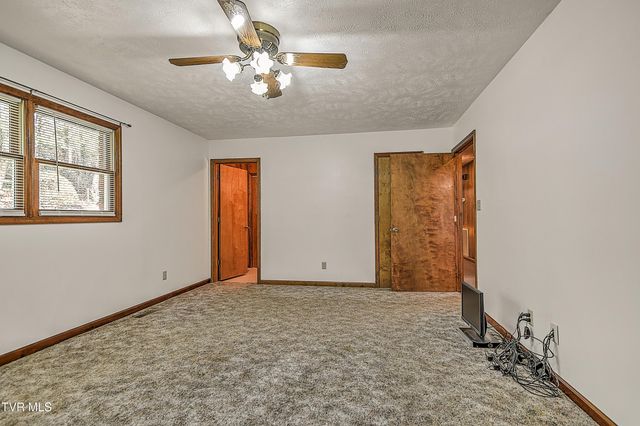 1363 North Highway 91, Elizabethton, TN 37643