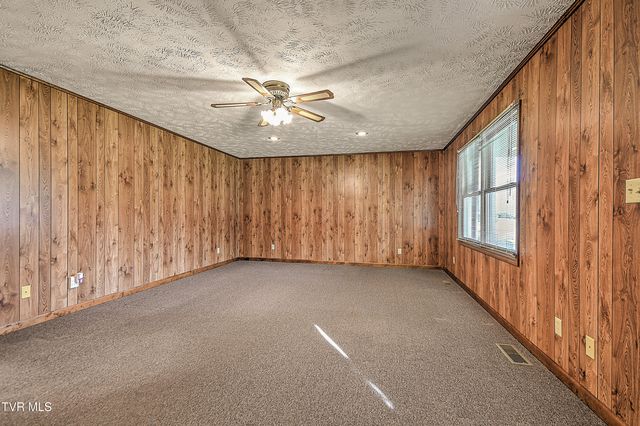 1363 North Highway 91, Elizabethton, TN 37643