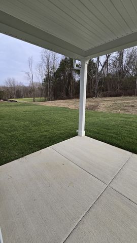 124 Vanguard Drive, La Vergne, TN 37086