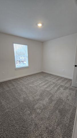 124 Vanguard Drive, La Vergne, TN 37086