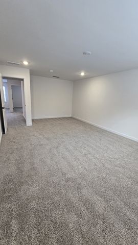 124 Vanguard Drive, La Vergne, TN 37086