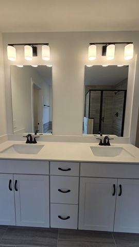 124 Vanguard Drive, La Vergne, TN 37086