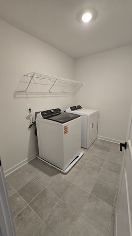 124 Vanguard Drive, La Vergne, TN 37086